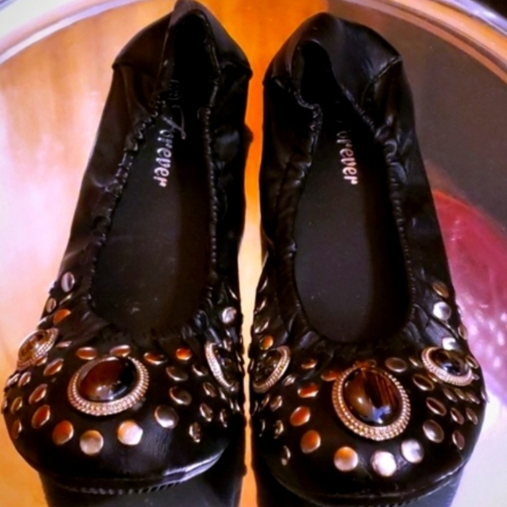 Black Flexible Ballerina Flats with Studded Detail